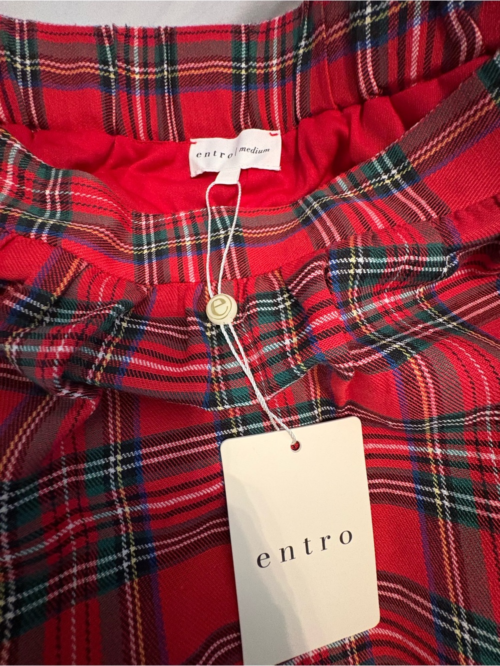entro Red Tartan Plaid Skirt with Green & Navy Accents